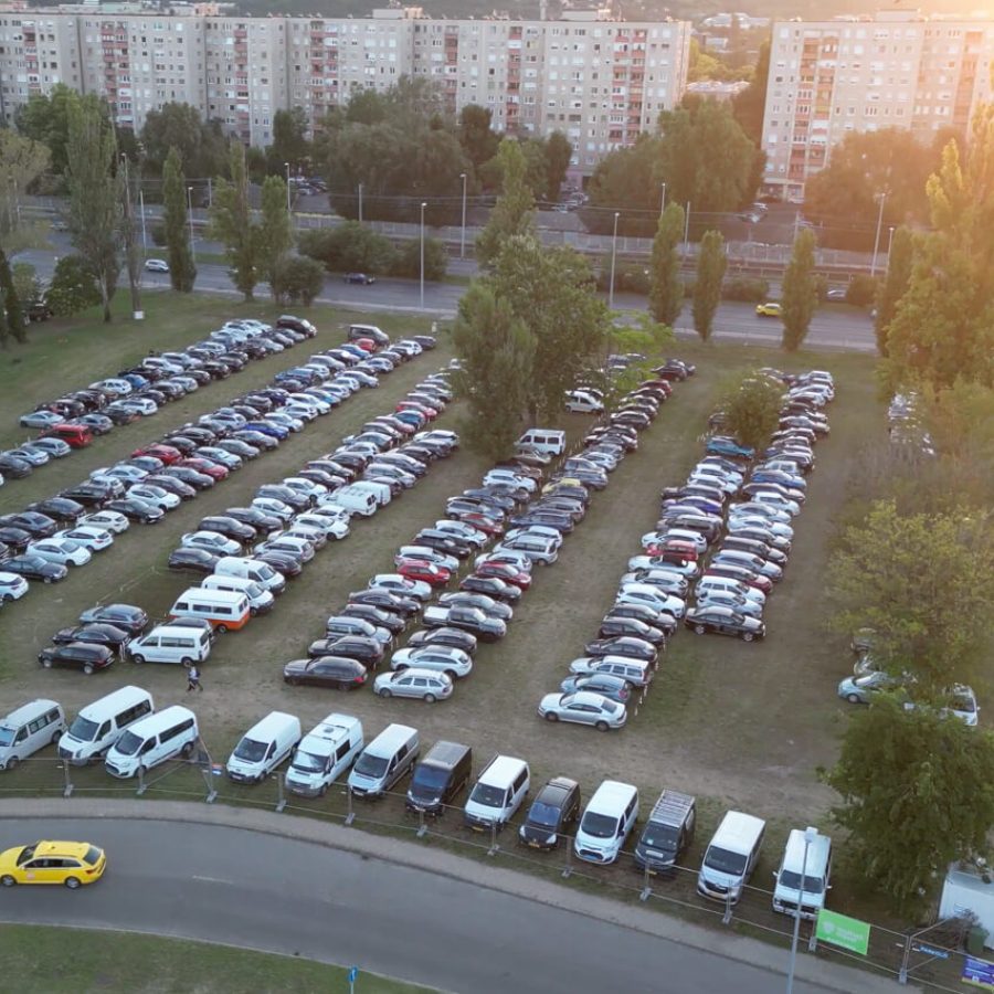 aerial-shot-sziget-parking-full aerial-shot-sziget-parking-full